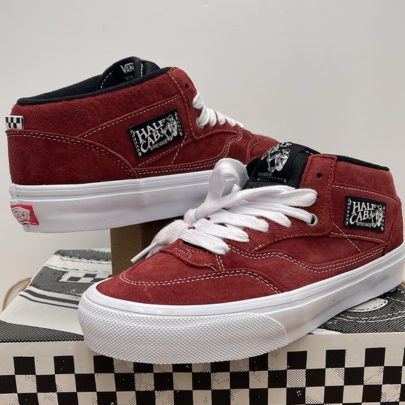 Vans Men’s Skate Half Cab
Pig Suede Brick
VN0A5KYABRI Sneakers - Picture 8 of 16